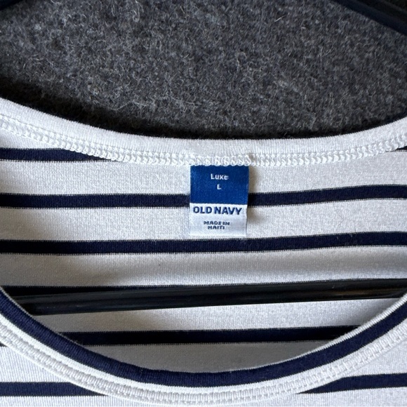 OLD NAVY WOMENS LARGE TANK TOP WHITE NAUTICAL SLEEVELESS STRETCHY LOOSE FIT - Picture 2 of 9